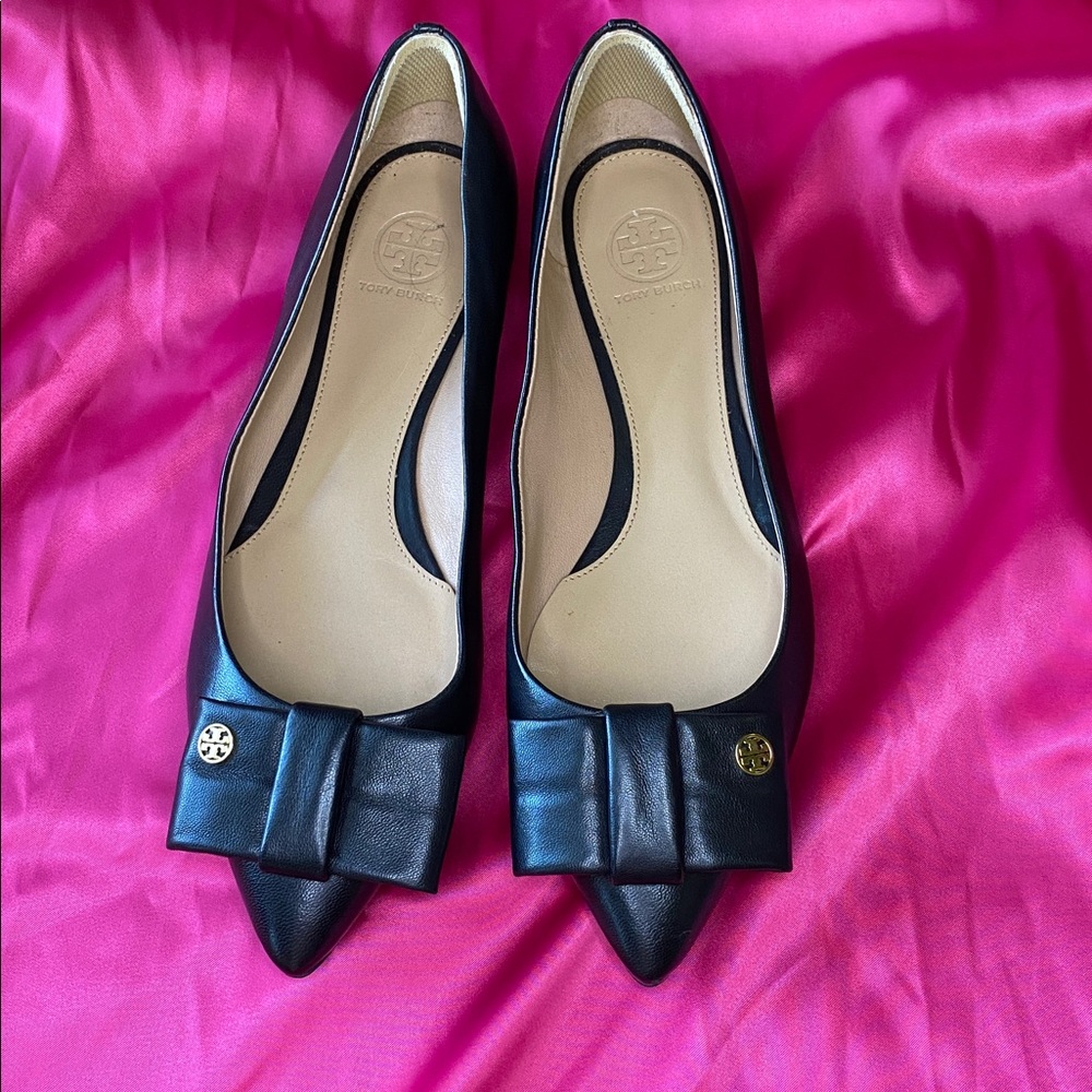 Tory Burch Black Leather Pointed Flats with Bow size 8